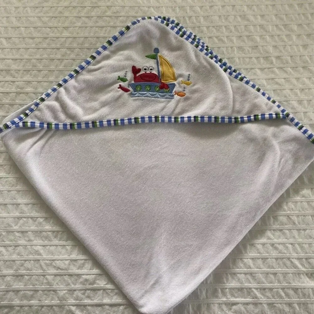 Babies R Us 2012 White With Blue‎ Trim Lobster Hooded Towel Size 28